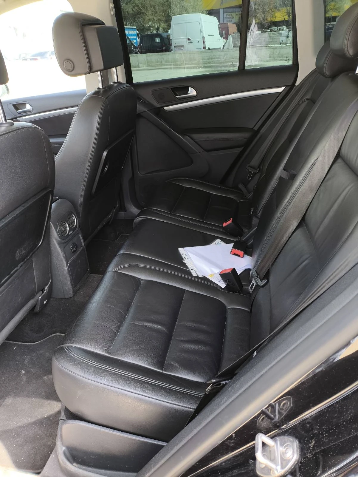 VW Tiguan, снимка 8 - Автомобили и джипове - 54259516