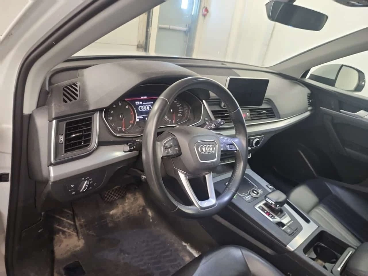 Audi Q5 * PROGRESSIV * 2 КЛЮЧА * ПАНОРАМА * , снимка 11 - Автомобили и джипове - 54423529