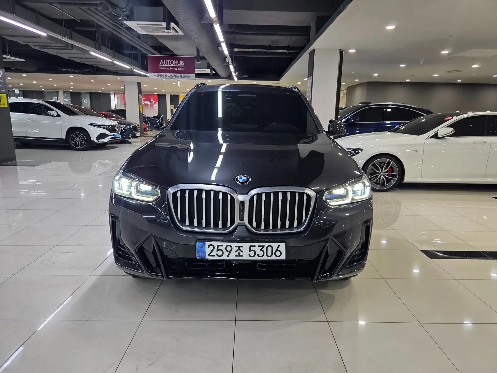 BMW X3 xDrive20i* М PACK* FULLY LOADED* Aвто Кредит* , снимка 2 - Автомобили и джипове - 54711335
