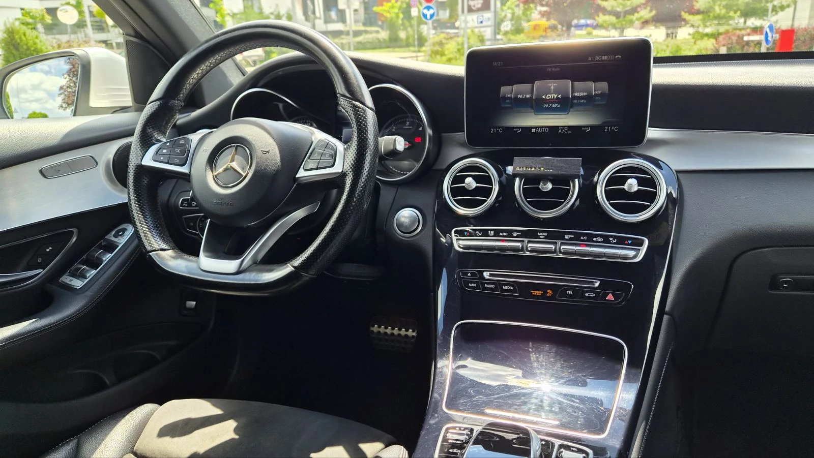 Mercedes-Benz GLC 250 coupe, снимка 5 - Автомобили и джипове - 54753567