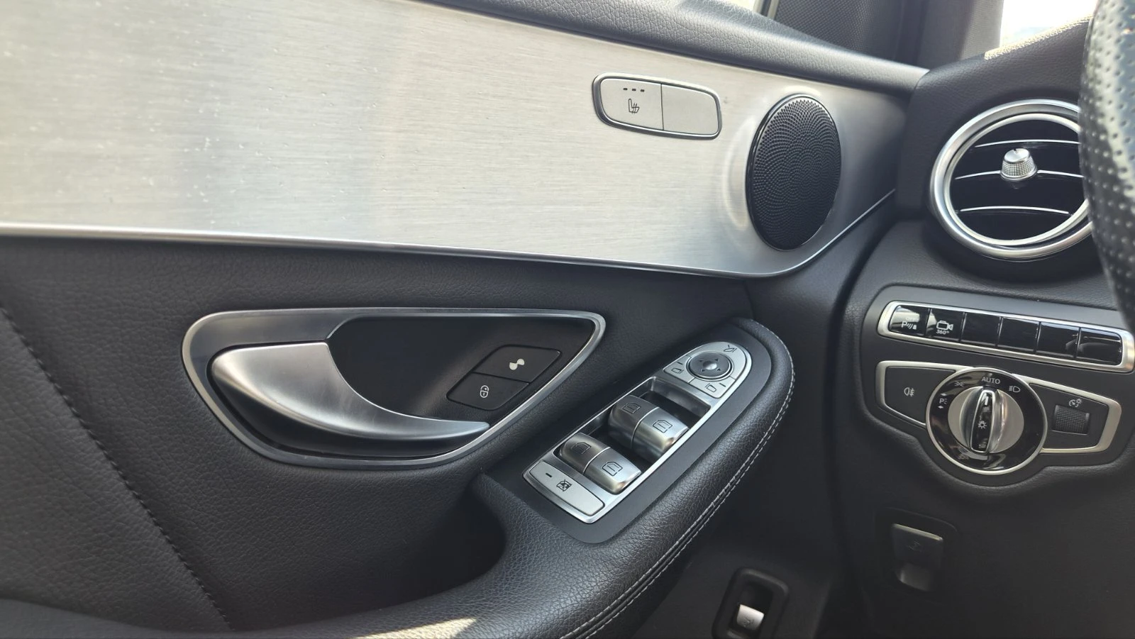 Mercedes-Benz GLC 250 coupe, снимка 8 - Автомобили и джипове - 54753567