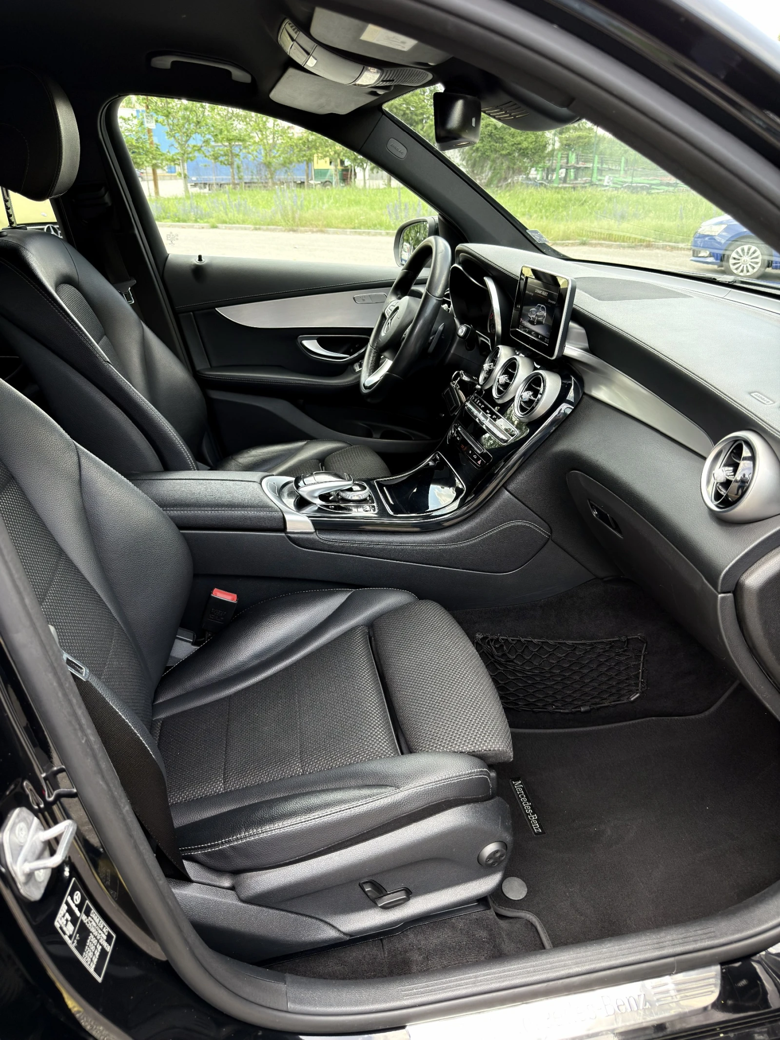 Mercedes-Benz GLC 250 Mercedes-Benz GLC 250d 4MATIC, снимка 8 - Автомобили и джипове - 54834438
