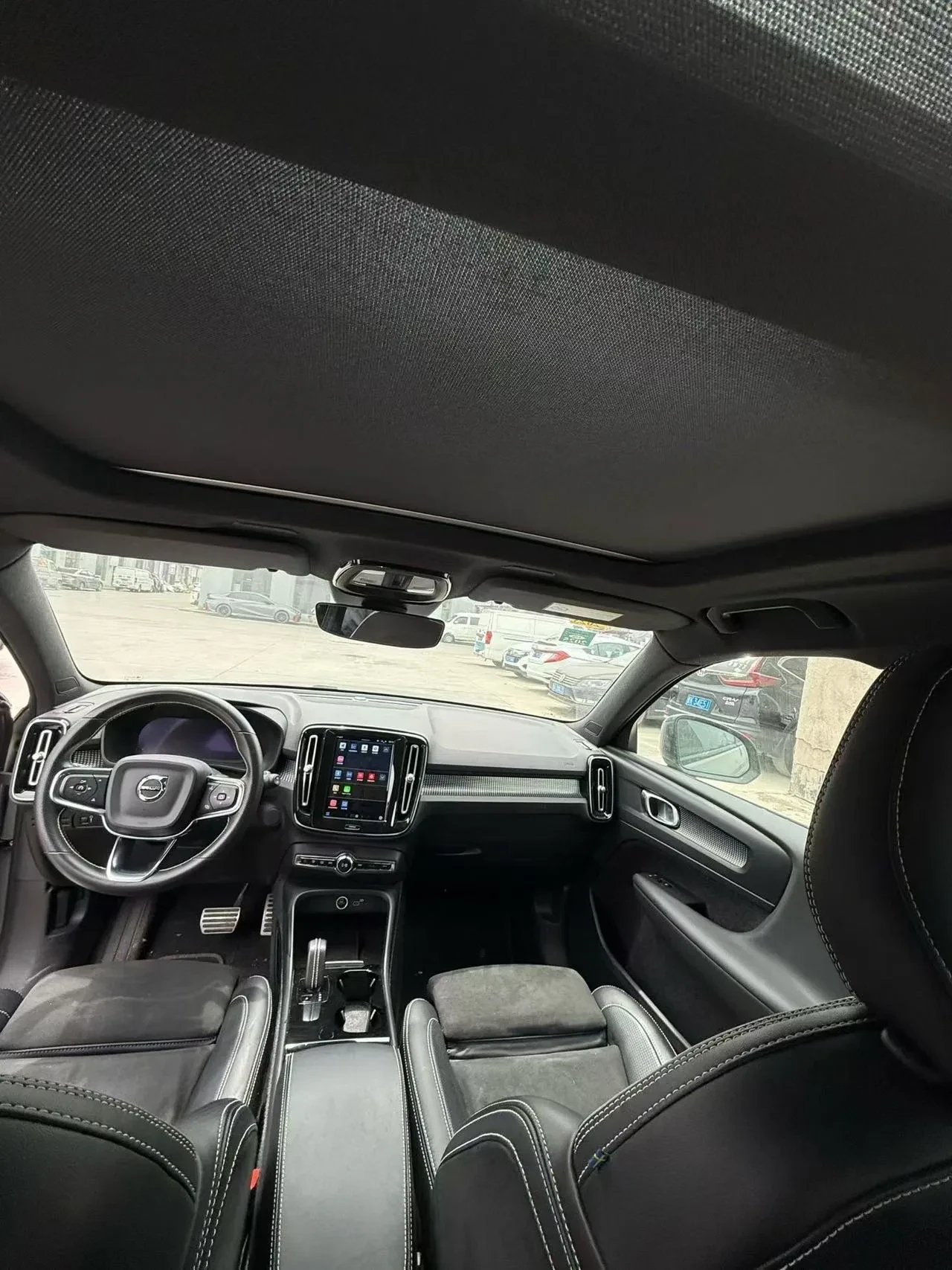 Volvo XC40 | ПАНОРАМА | ЗАДНА КАМЕРА | KEYLESS | , снимка 9 - Автомобили и джипове - 55504039