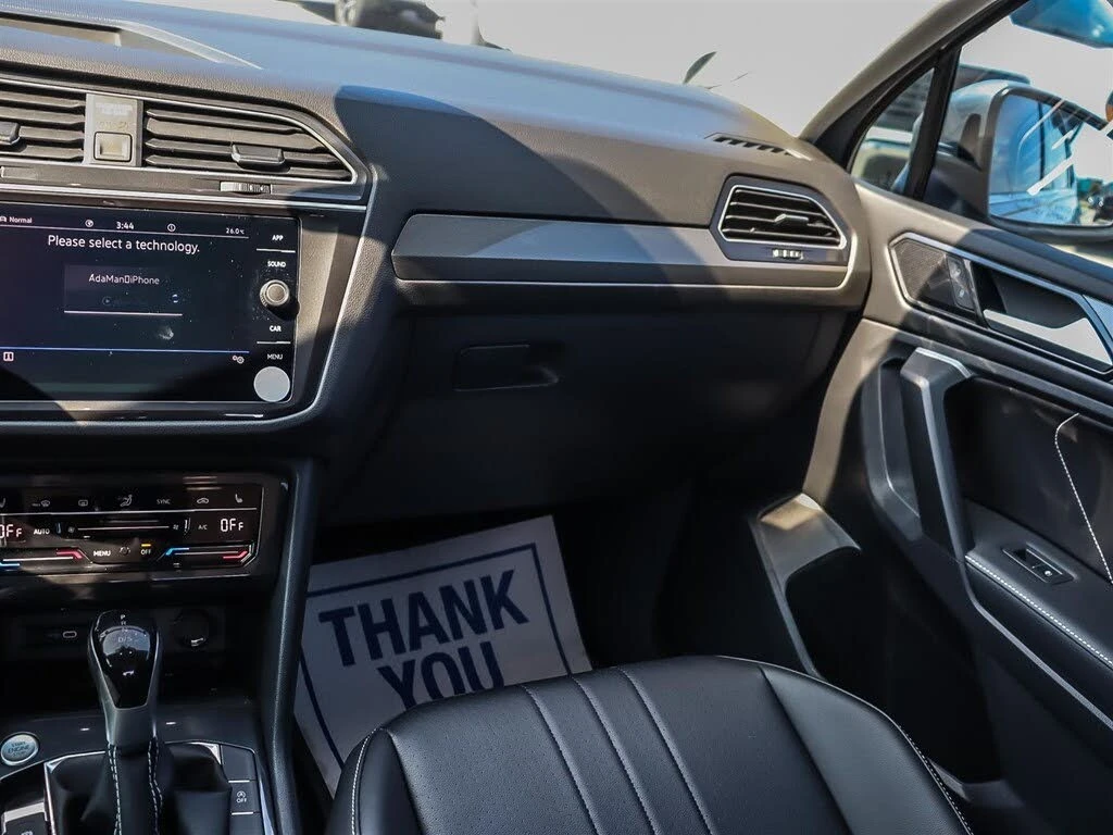 VW Tiguan * KEYLESS * AWD * Автокредит * (Цена до България), снимка 14 - Автомобили и джипове - 55572978