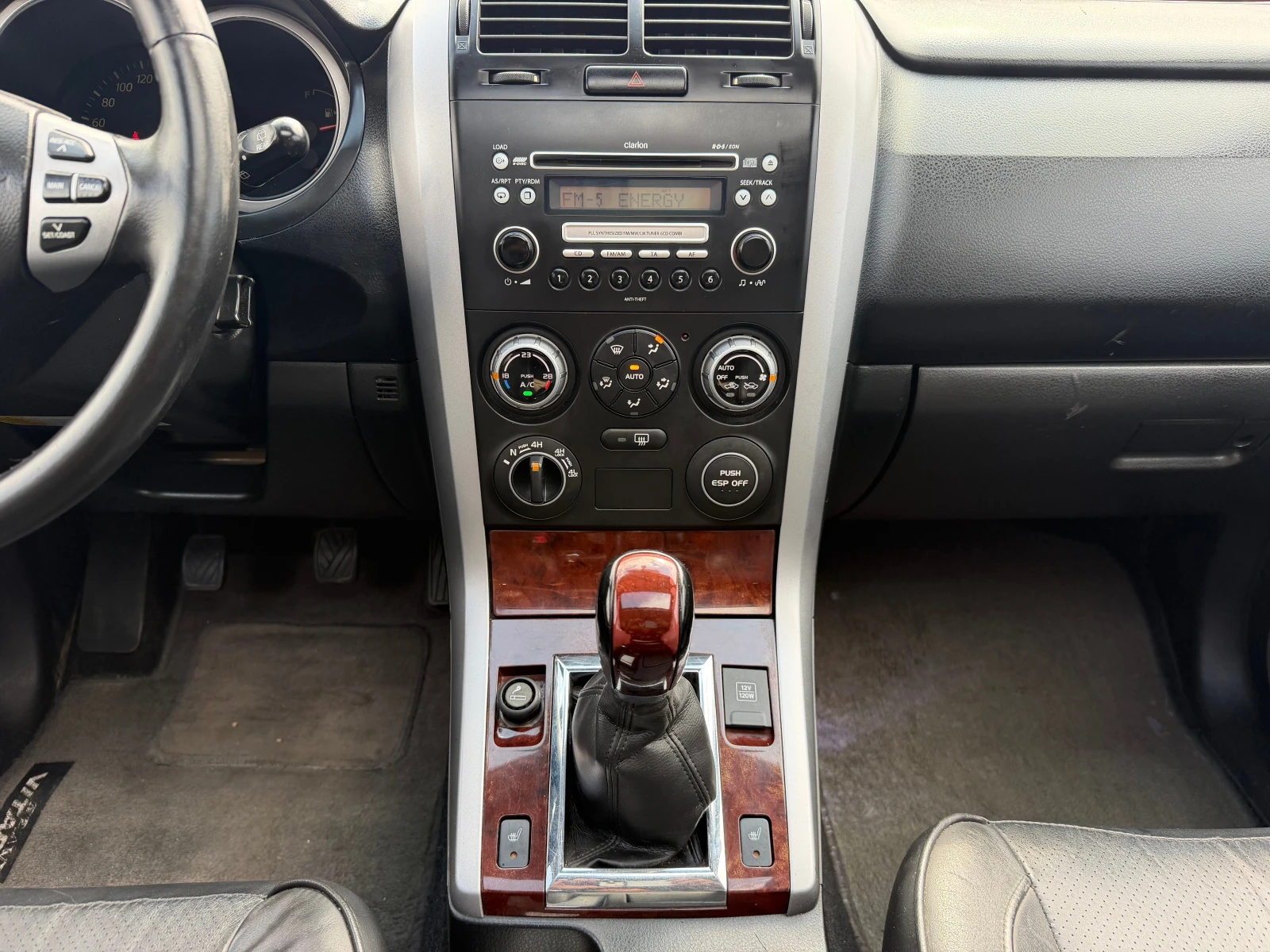Suzuki Grand vitara 2.0 4x4, снимка 14 - Автомобили и джипове - 55699205