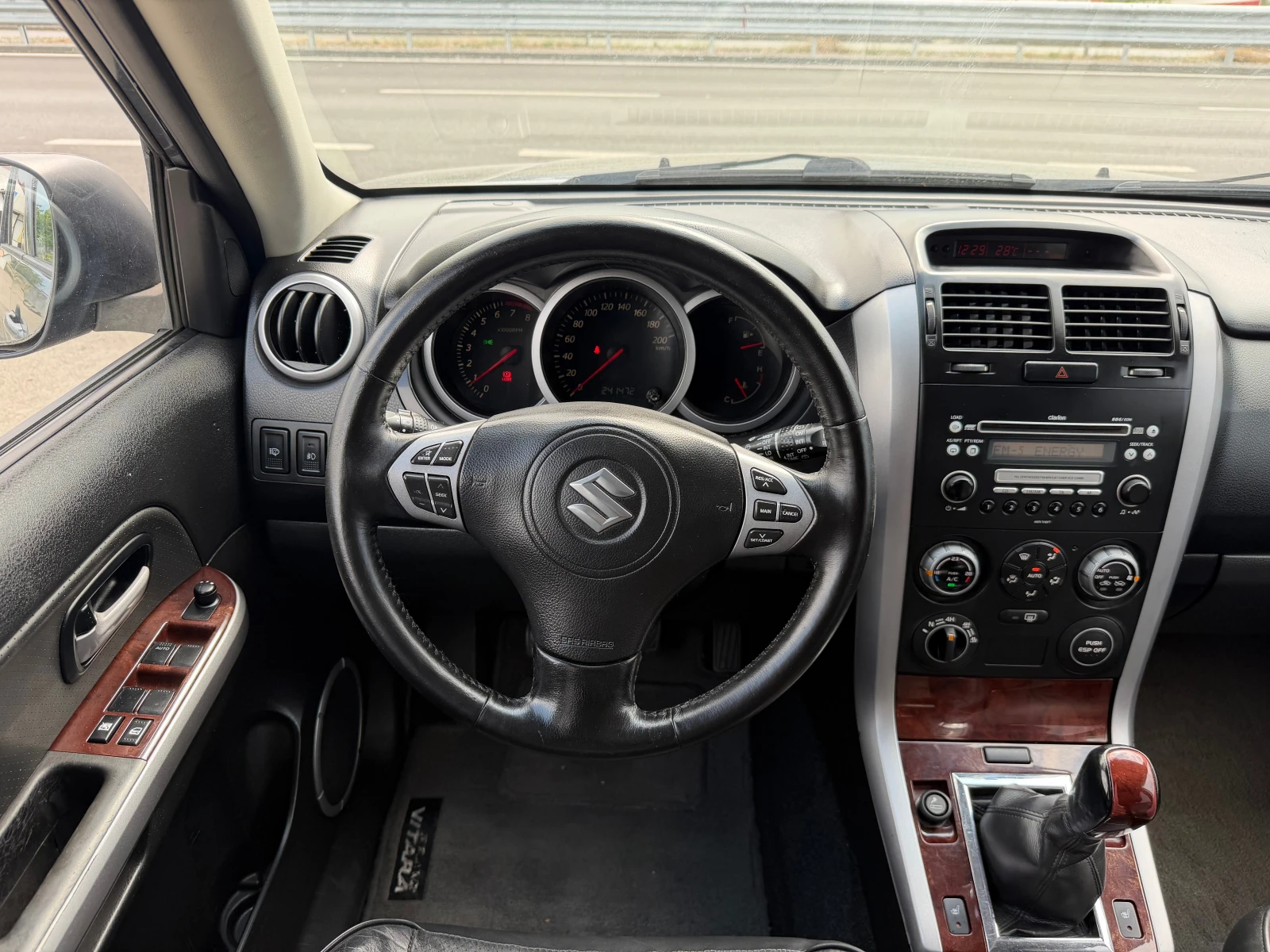 Suzuki Grand vitara 2.0 4x4, снимка 11 - Автомобили и джипове - 55699205