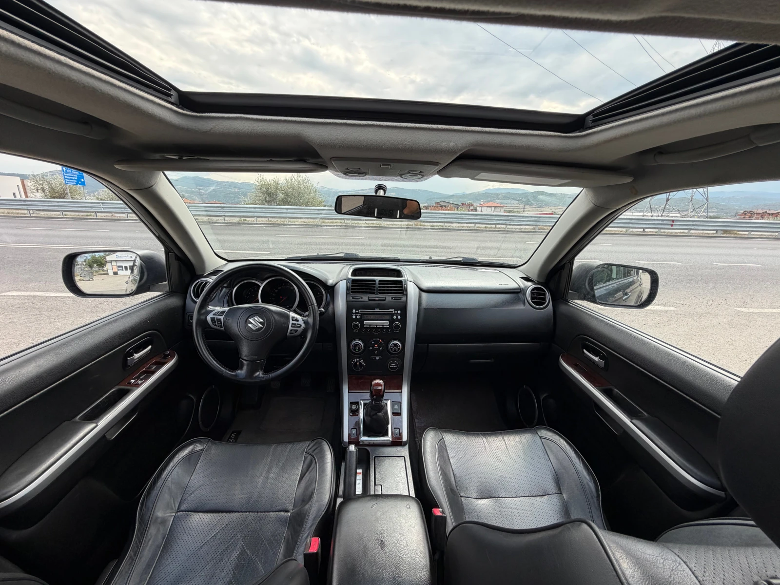 Suzuki Grand vitara 2.0 4x4, снимка 12 - Автомобили и джипове - 55699205