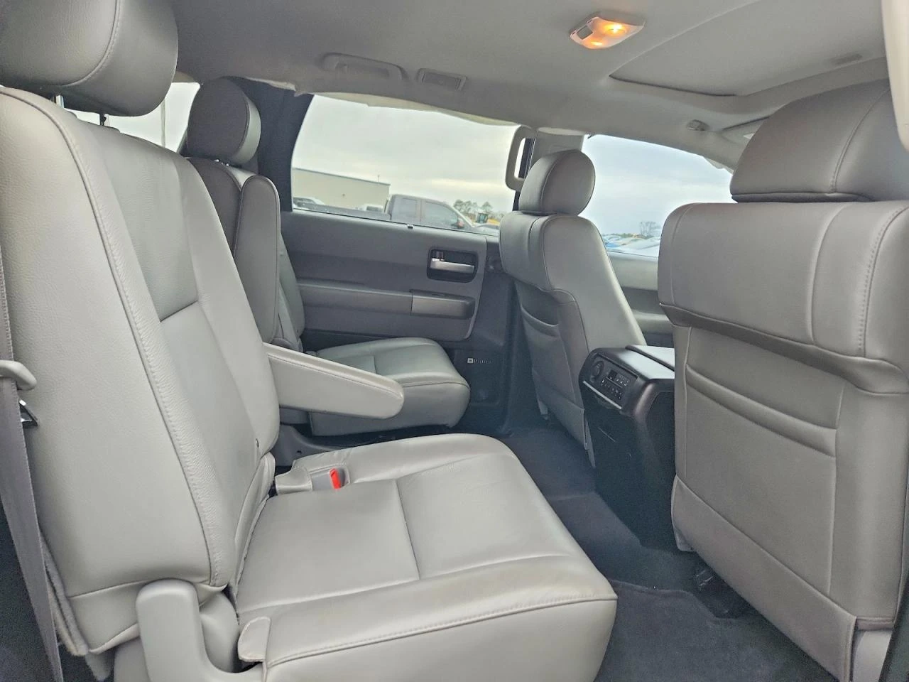 Toyota Sequoia 5.7-HEMI* 4x4* LIMITED* PODGREV* 6 | Mobile.bg � ����������� 11