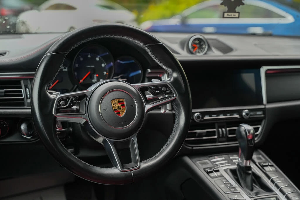 Porsche Macan 2.0* BOSE* CHRONO* 360 КАМЕРИ* ПАНО* КРАЙНА ЦЕНА, снимка 8 - Автомобили и джипове - 56576325