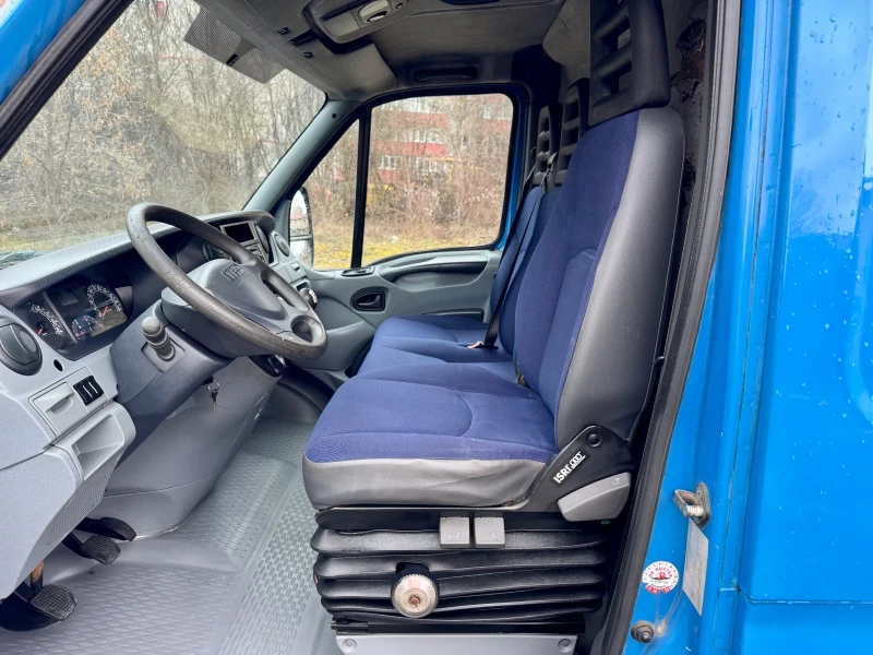 Iveco Daily Климатик* Седалка на Килограми* Сервизна История, снимка 11 - Бусове и автобуси - 53579578