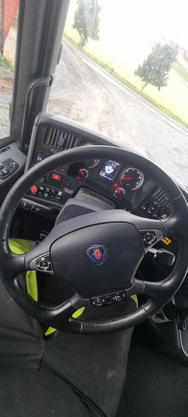 Scania R 560 6X4 - изображение 7