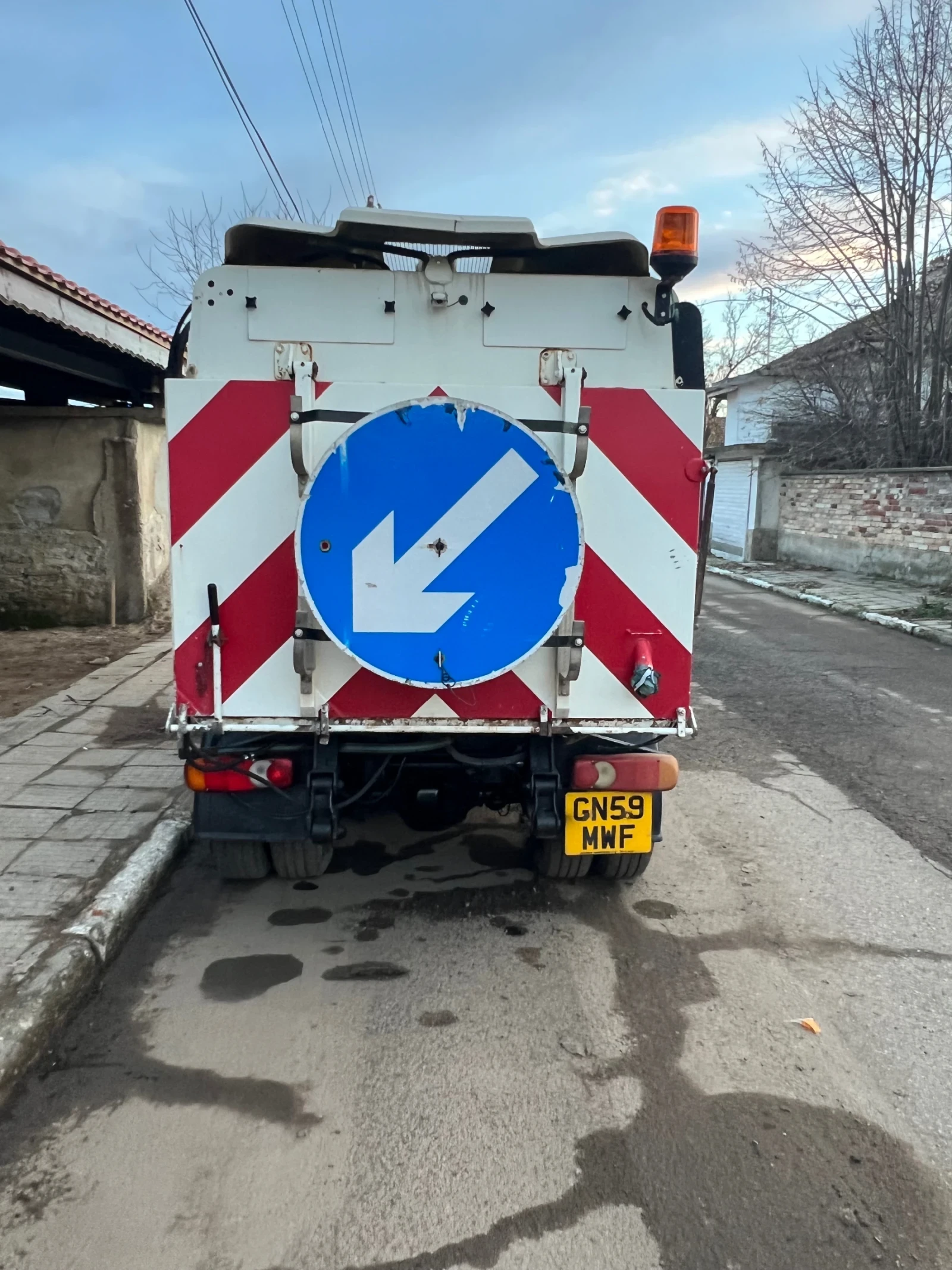 Други специализирани машини Ford Scarab  - изображение 4