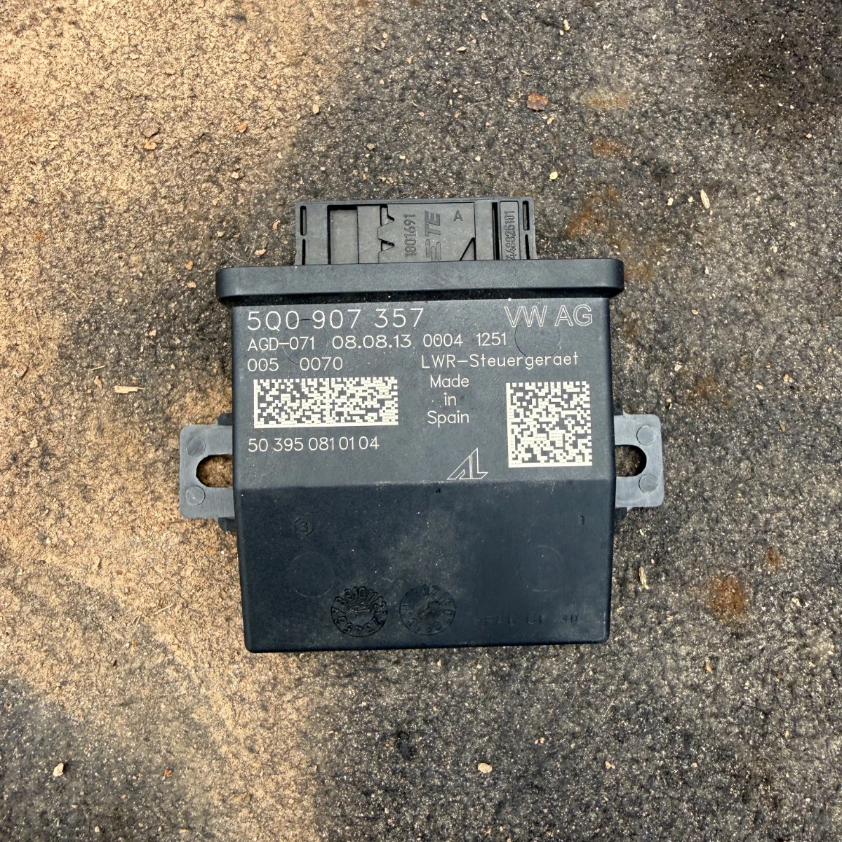 Модул за управление на светлините Volkswagen Golf V 5Q0907357-472
