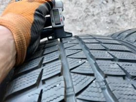 Гуми Зимни 225/40R18, снимка 4