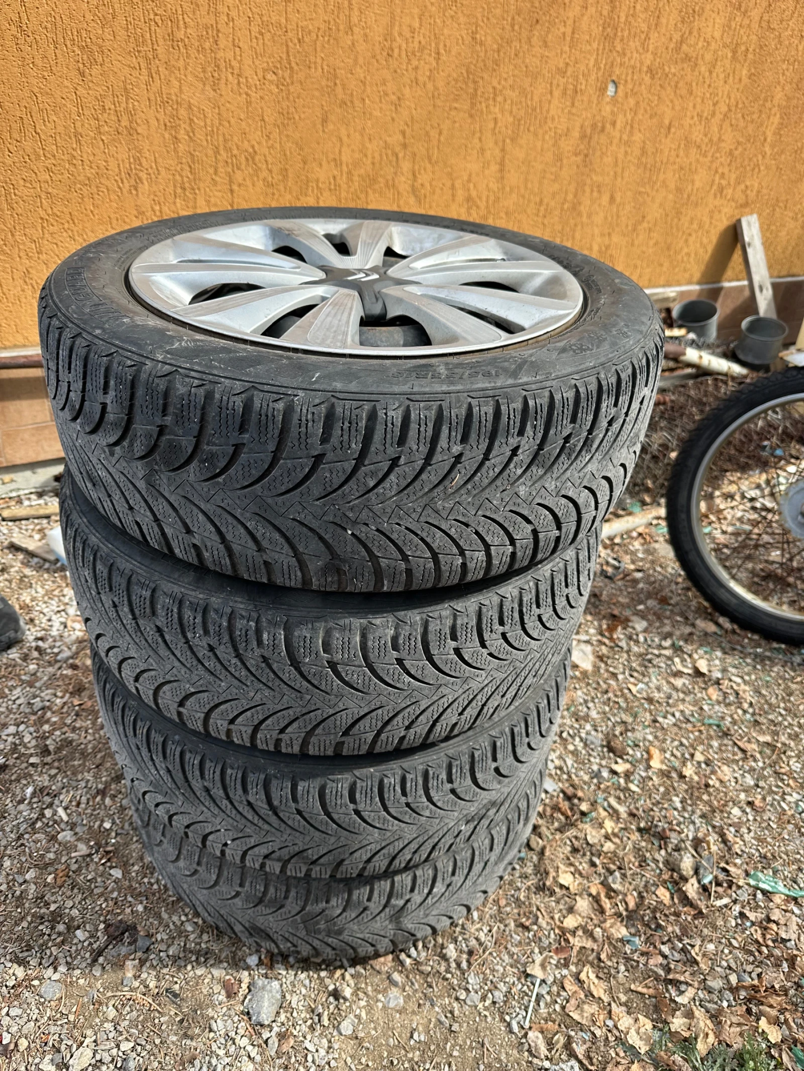 Гуми с джанти Nexen 195/55R16, снимка 3 - Гуми и джанти - 53780566