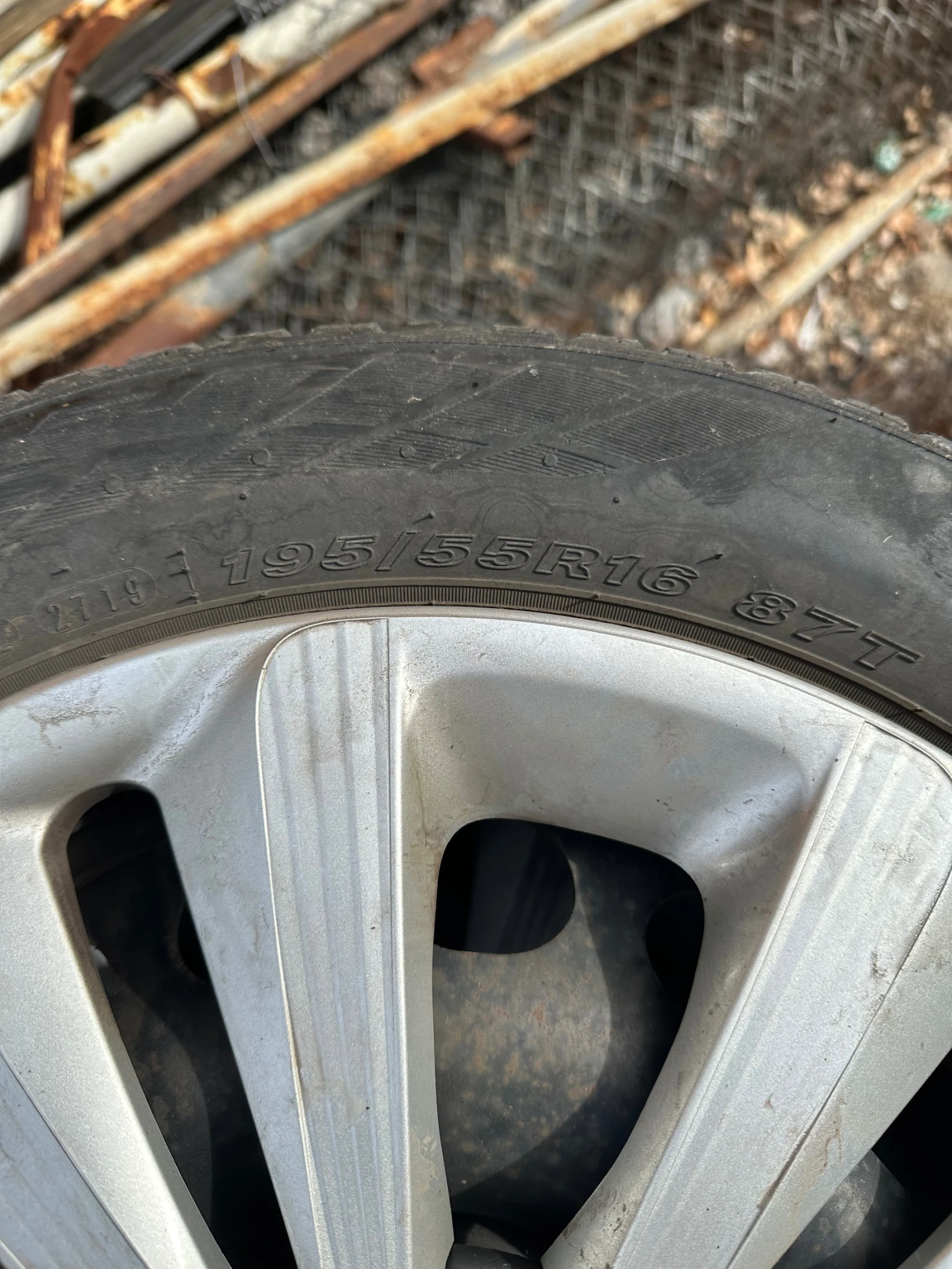 Гуми с джанти Nexen 195/55R16, снимка 4 - Гуми и джанти - 53780566