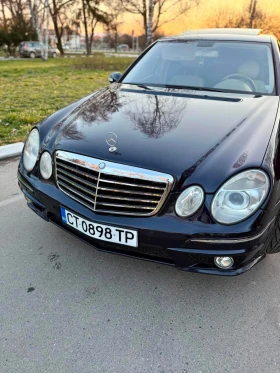 Mercedes-Benz E 500 Седан, снимка 3