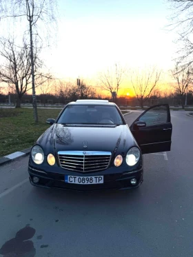 Mercedes-Benz E 500 Седан, снимка 9