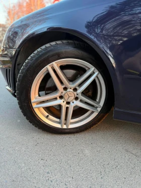 Mercedes-Benz E 500 Седан, снимка 2