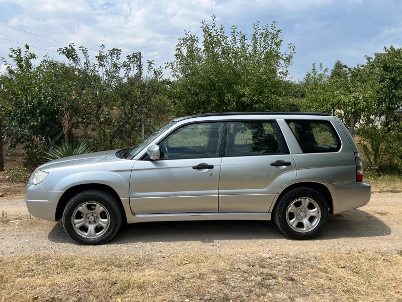 Subaru Forester 2.0i 158 к.с. , снимка 2 - Автомобили и джипове - 46855414