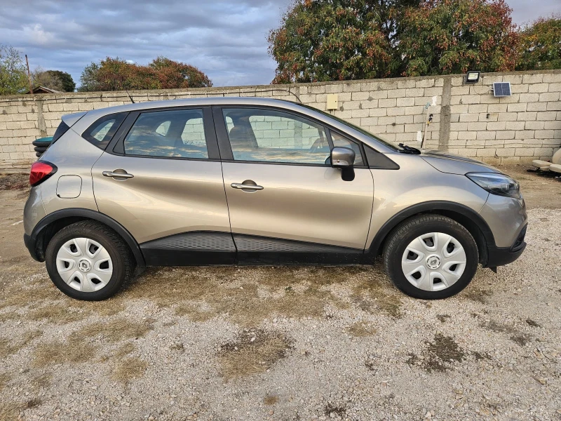 Renault Captur 1.5 DCI, снимка 4 - Автомобили и джипове - 47560756