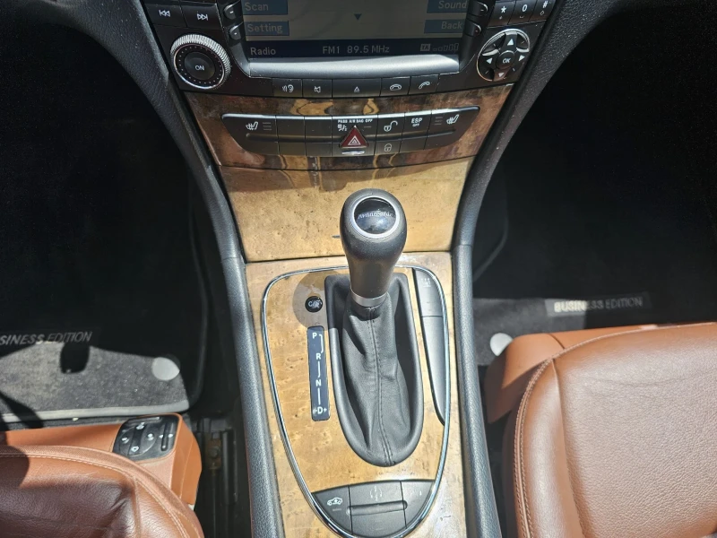 Mercedes-Benz E 280 4 Matic , снимка 10 - Автомобили и джипове - 52598722