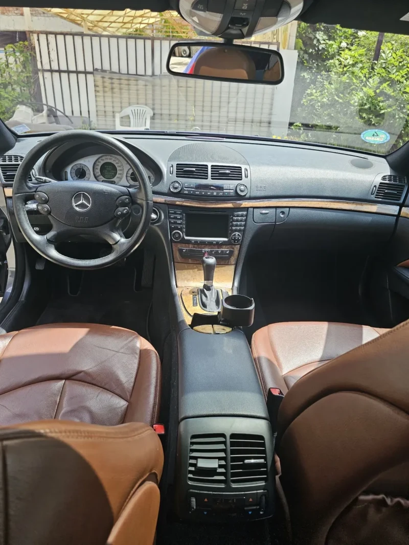Mercedes-Benz E 280 4 Matic , снимка 8 - Автомобили и джипове - 52598722
