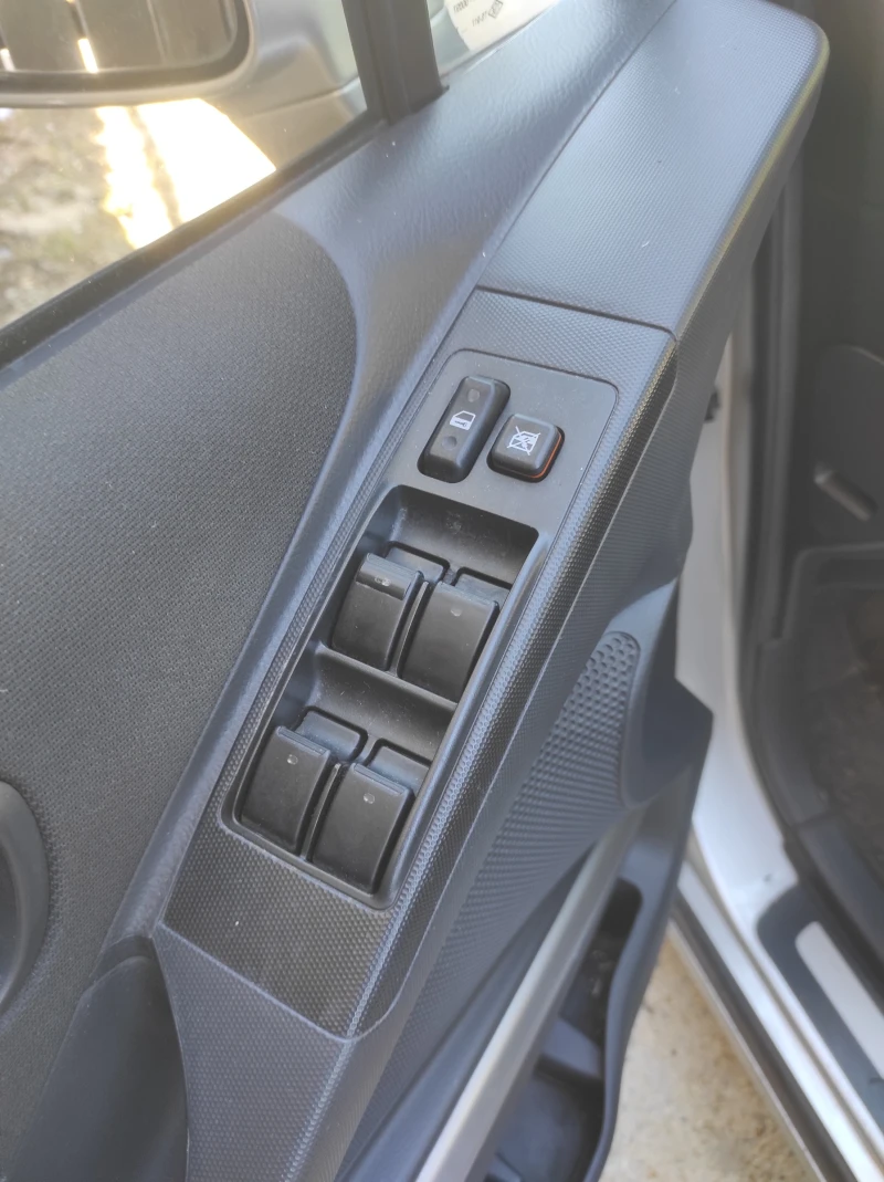 Toyota Corolla verso, снимка 5 - Автомобили и джипове - 52342635