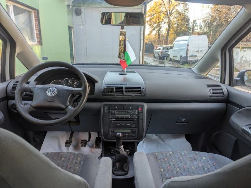 VW Sharan TDI, снимка 13 - Автомобили и джипове - 52919223