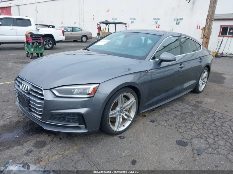 Audi A5 * 2.0T PREMIUM * CARFAX * БЕЗ ПЪРВОНАЧАЛНА ВНОСКА, снимка 2 - Автомобили и джипове - 52924443