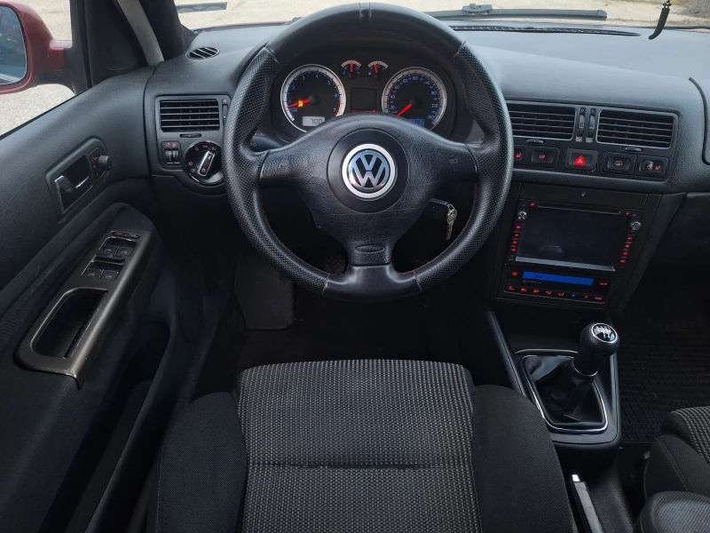 VW Bora 2.3, снимка 7 - Автомобили и джипове - 53102270