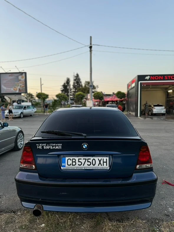 BMW 318 Подгрев на седалките , темпомат и шибидах , снимка 3 - Автомобили и джипове - 47513089