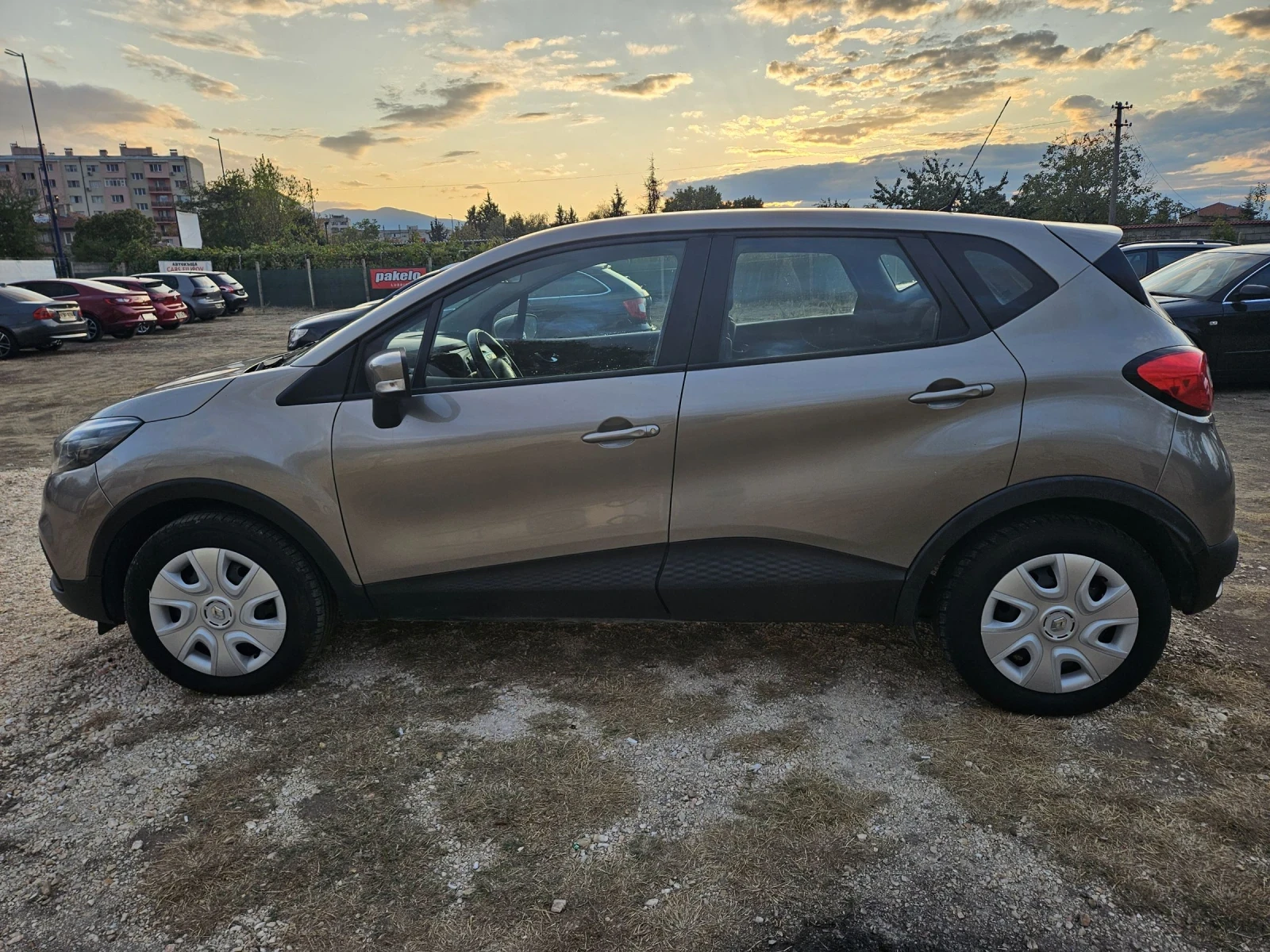 Renault Captur 1.5 DCI - изображение 8