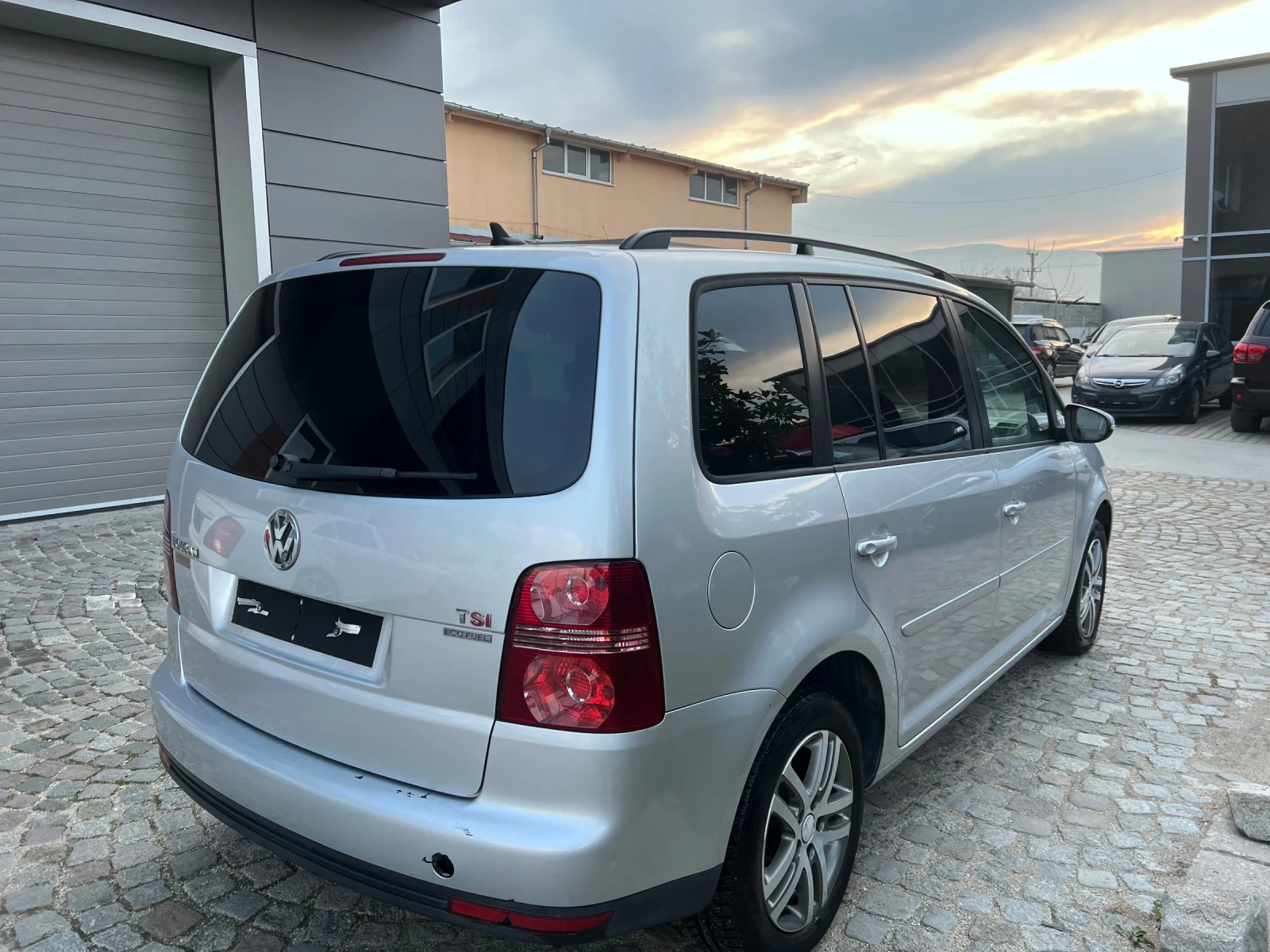 VW Touran 1.4 Метан 7 местен - изображение 5