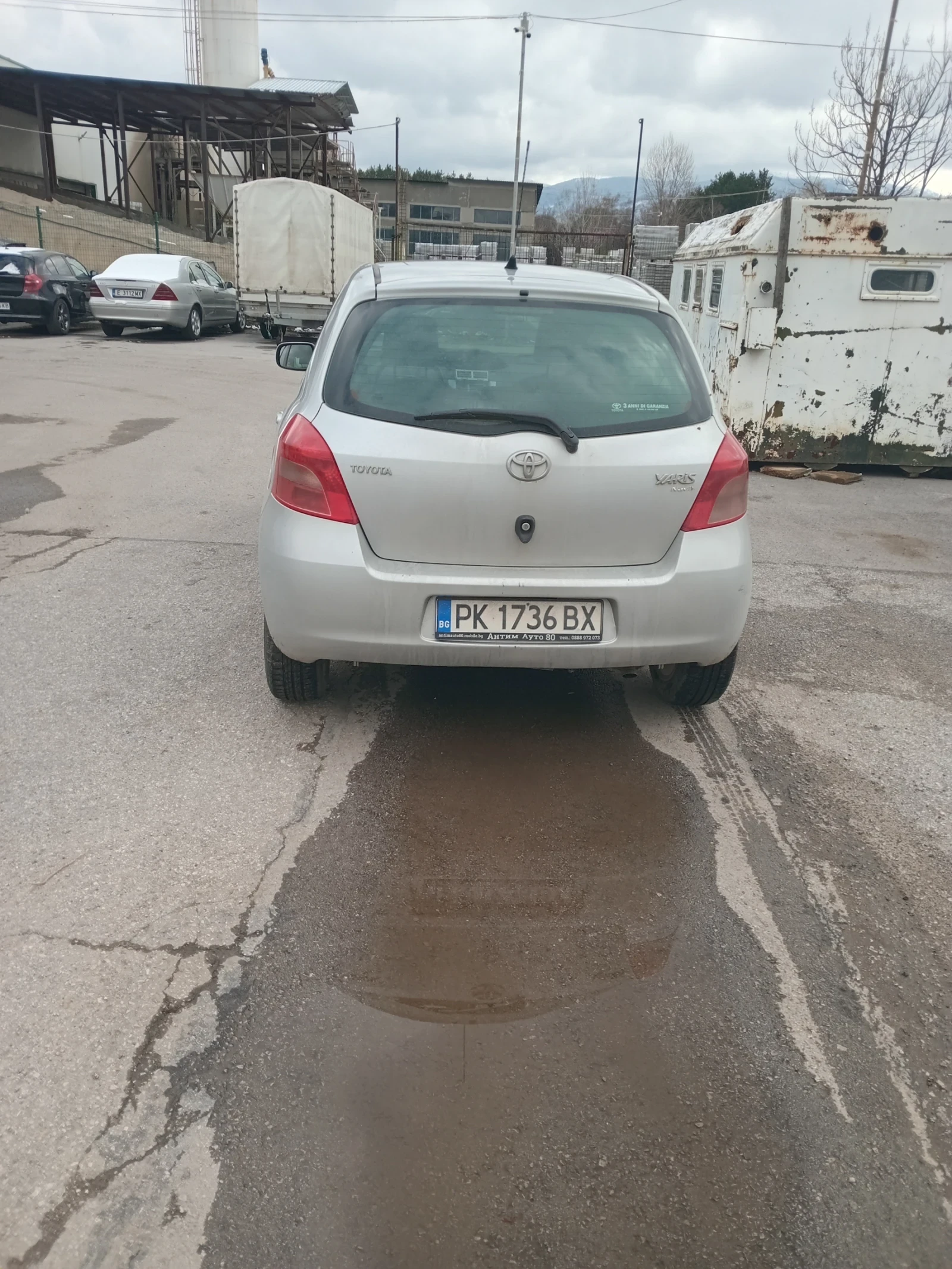 Toyota Yaris 1298 - изображение 3