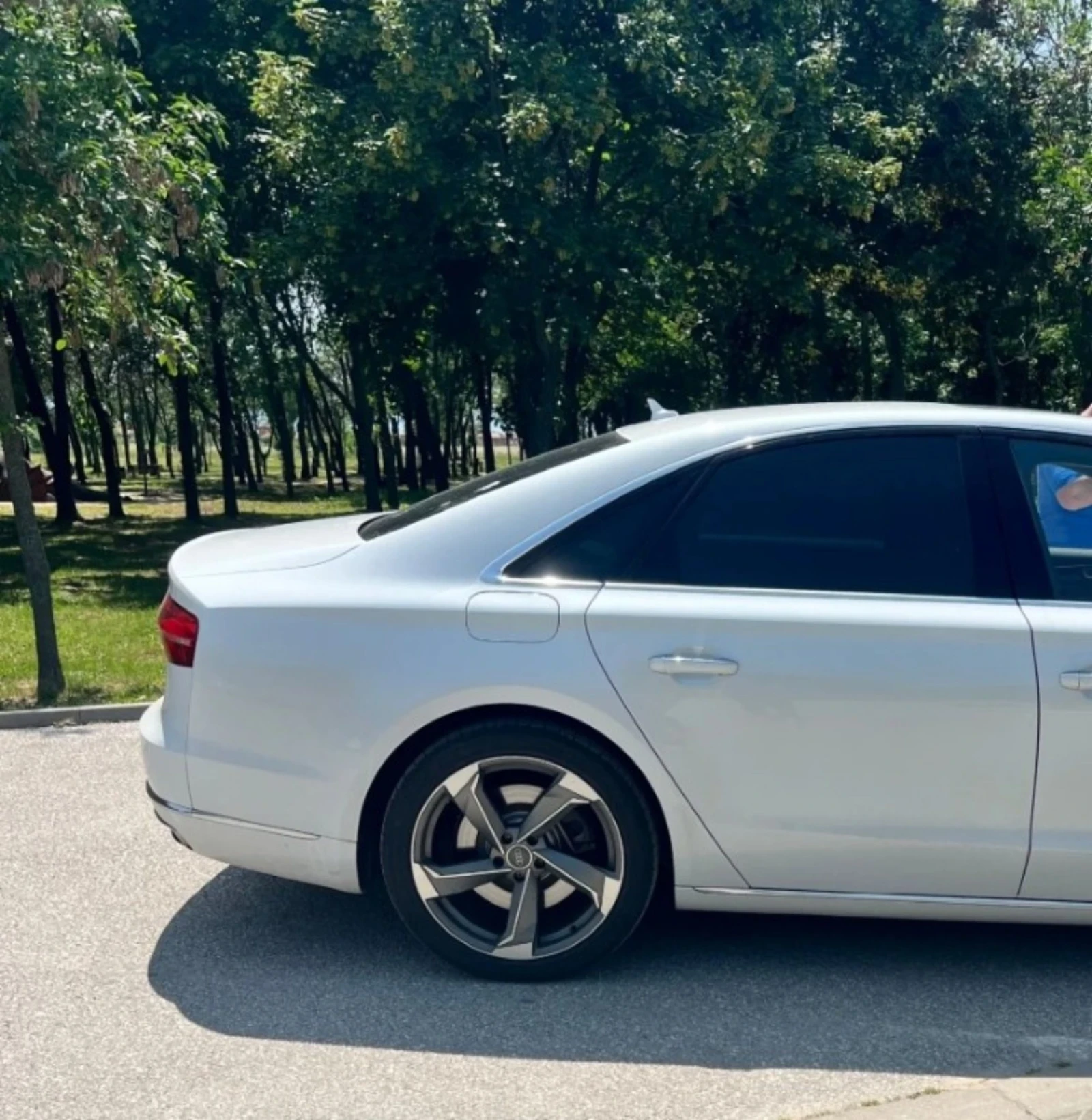 Audi A8 4.0 Бензин 435 КС 2016 210000 км реални  - изображение 4