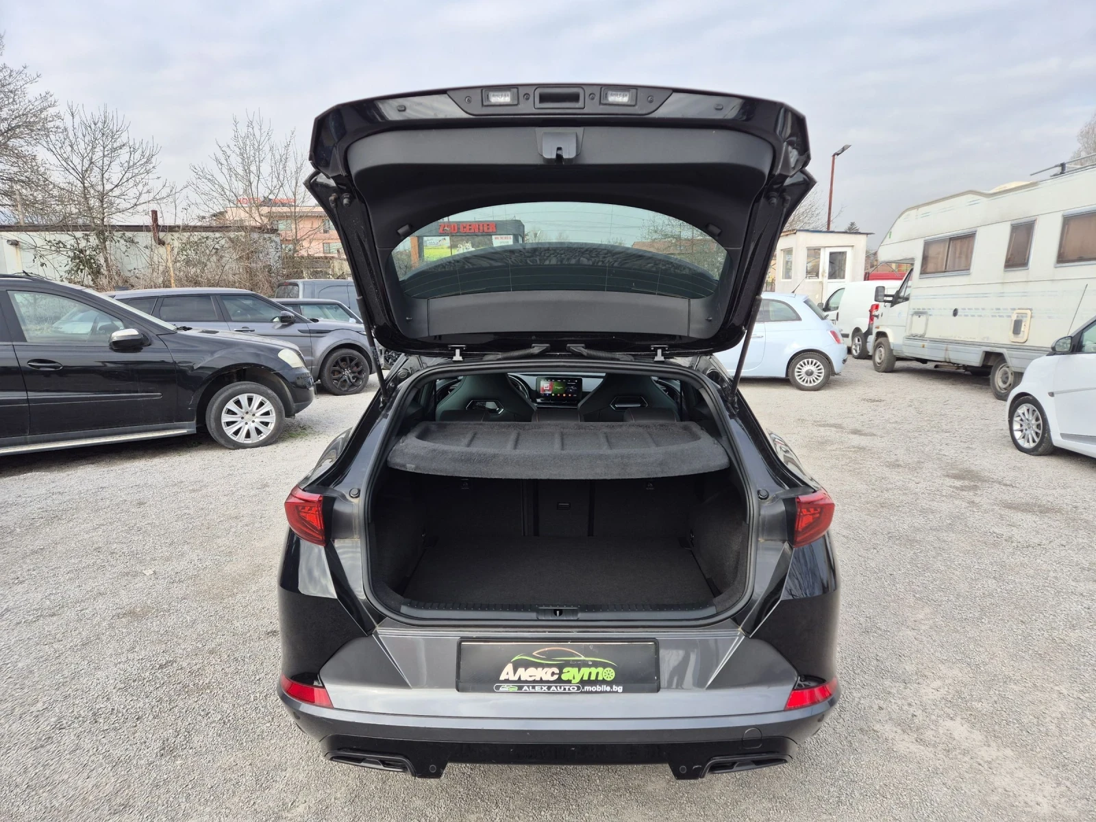 Cupra Formentor 17600км/АВТОМАТИК/ДИСТРОНИК/CAR PLAY, снимка 13 - Автомобили и джипове - 53897776