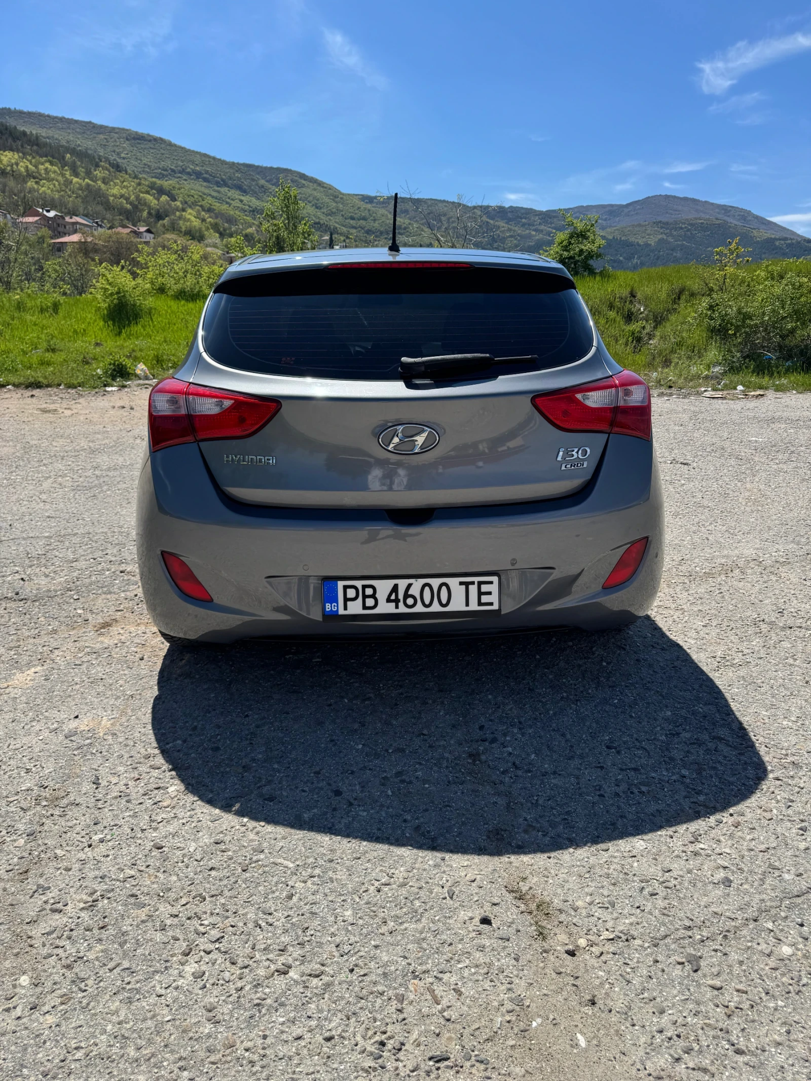 Hyundai I30 1.6 CRDI, снимка 11 - Автомобили и джипове - 54338680
