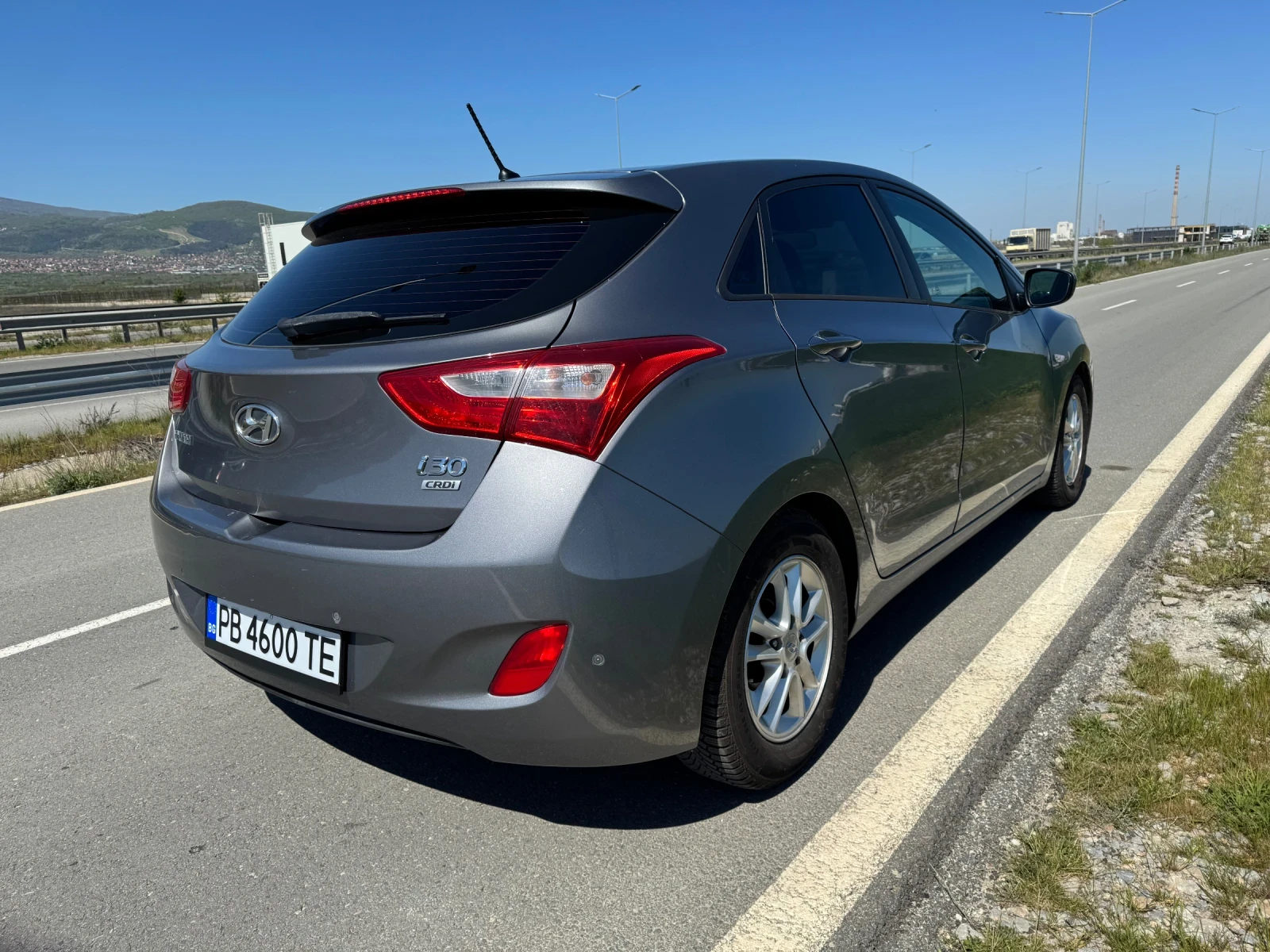 Hyundai I30 1.6 CRDI, снимка 4 - Автомобили и джипове - 54338680