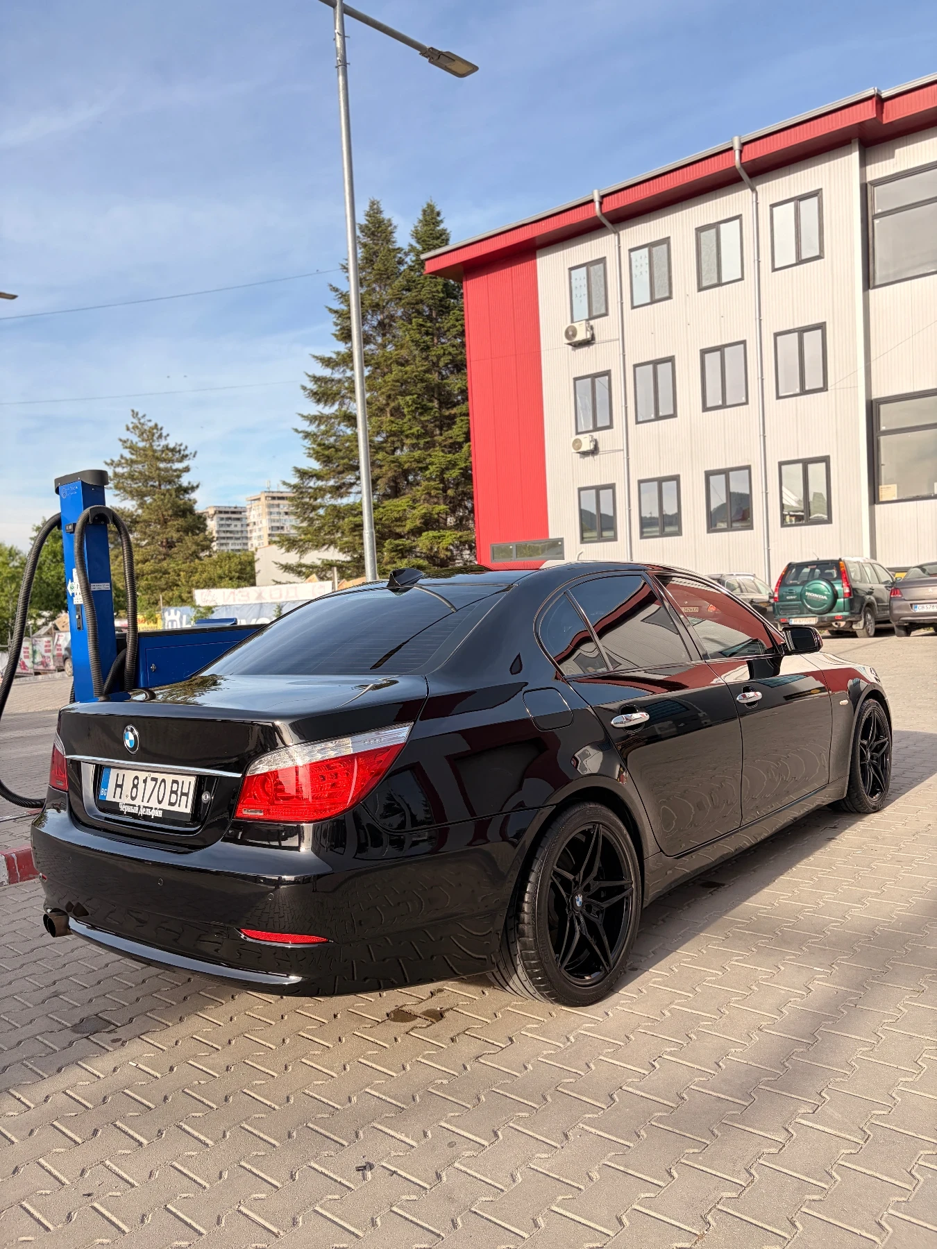BMW 520, снимка 2 - Автомобили и джипове - 54635387