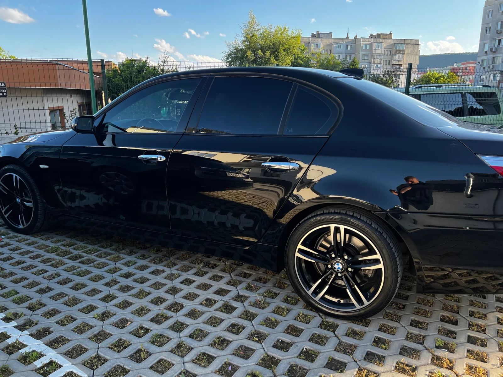 BMW 520, снимка 15 - Автомобили и джипове - 54635387