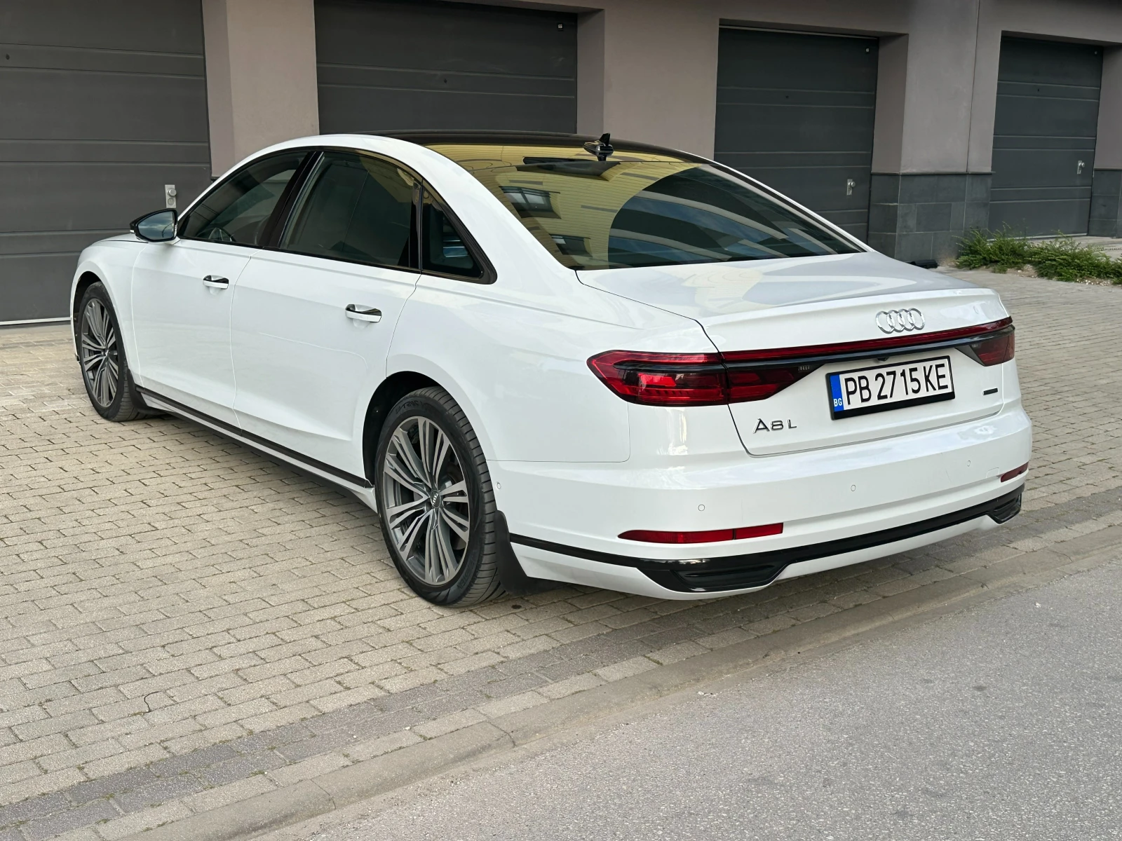 Audi A8 55 TFSI LONG* MATRIX* HEAD-UP* PANO* DISTR.* MASSA, снимка 4 - Автомобили и джипове - 54684344
