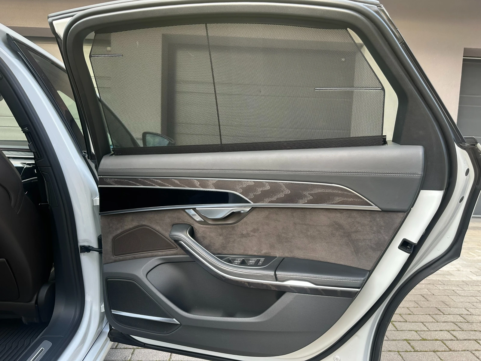 Audi A8 55 TFSI LONG* MATRIX* HEAD-UP* PANO* DISTR.* MASSA, снимка 16 - Автомобили и джипове - 54684344