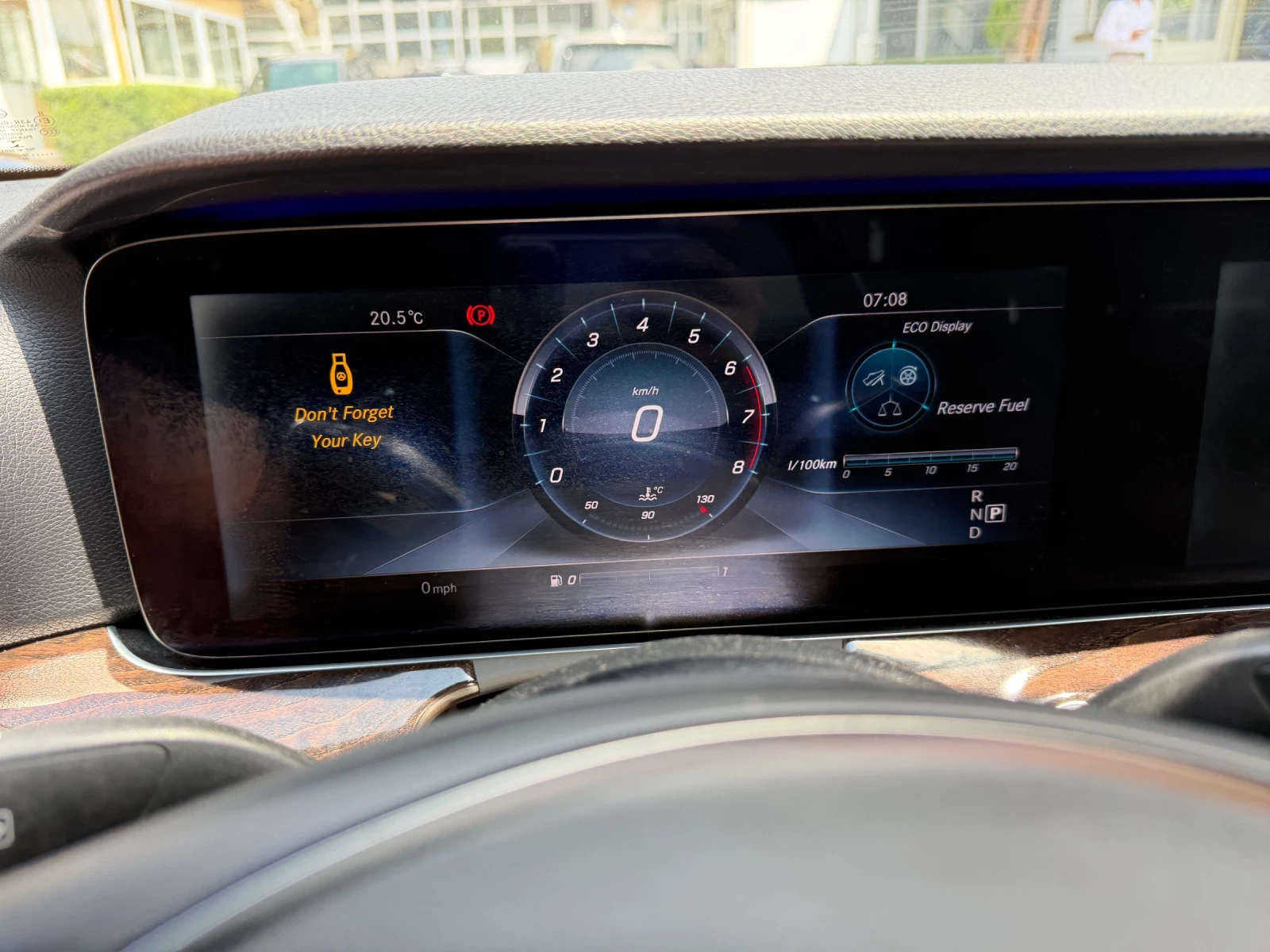 Mercedes-Benz E 400 AMG 4-matik, снимка 13 - Автомобили и джипове - 54769854