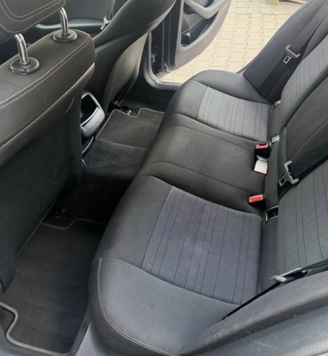 Mercedes-Benz C 220 Multibeam / Recaro / Подгрев, снимка 12 - Автомобили и джипове - 54974529