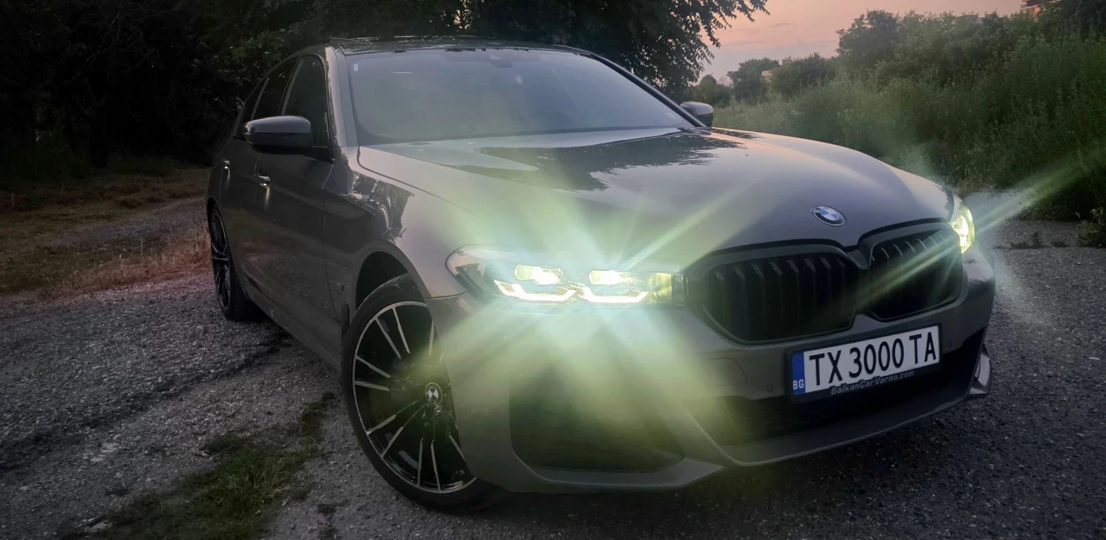 BMW 530E BMW 530E M SPORT X DRIVE PLUG IN HYBRID 94% Batery, снимка 3 - Автомобили и джипове - 55053543
