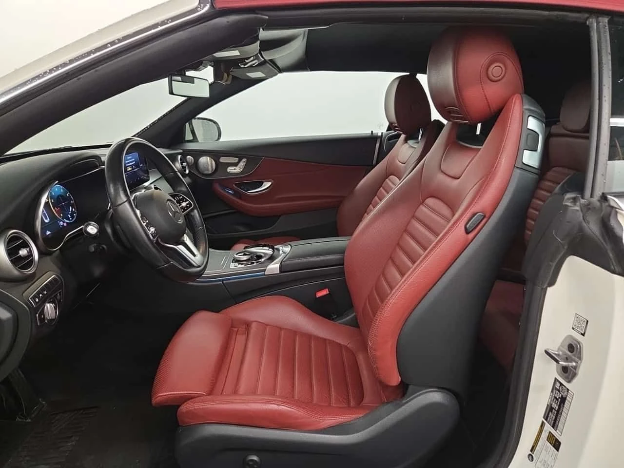 Mercedes-Benz C 300 Convertible * AMG Line * Multibeam * CARFAX * , снимка 9 - Автомобили и джипове - 55482813
