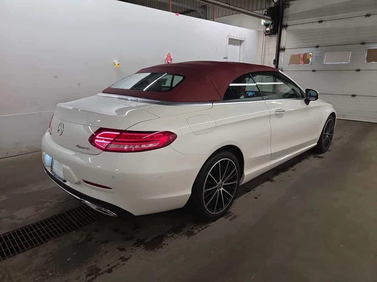 Mercedes-Benz C 300 Convertible * AMG Line * Multibeam * CARFAX * , снимка 3 - Автомобили и джипове - 55482813