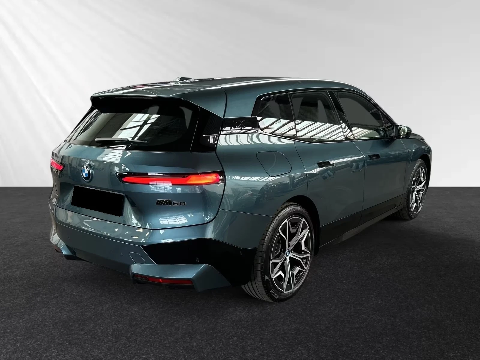 BMW iX M60 / xDrive / M-SPORT / B&W / LASERLIGHT / 360, снимка 4 - Автомобили и джипове - 55552070