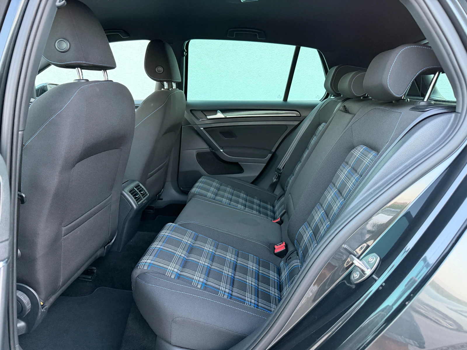 VW Golf GTE Plug-In Hybrid 135000km, снимка 13 - Автомобили и джипове - 55603133